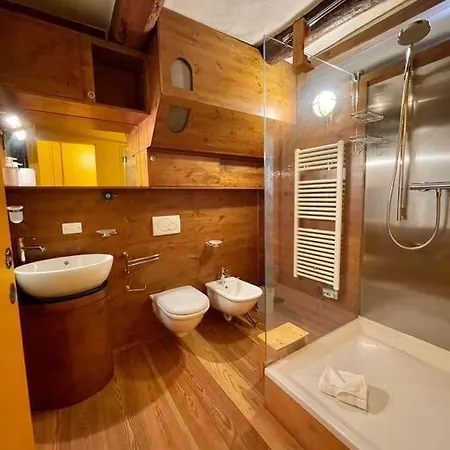 Charmants 2 Pieces, Vielle Apartment *