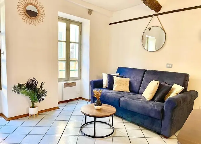 Charmants 2 Pieces, Vielle Ville, Clim *