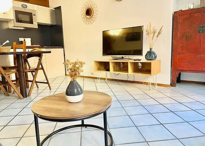 Charmants 2 Pieces, Vielle Ville, Clim Μεντόν